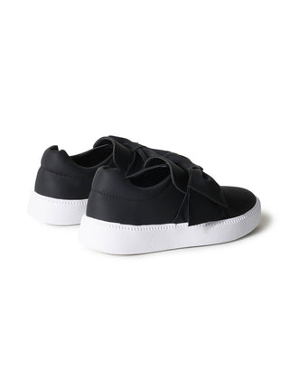 Wally | Black J.Adams