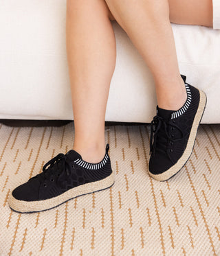 Yaras Sneakers in Black Naughty Monkey