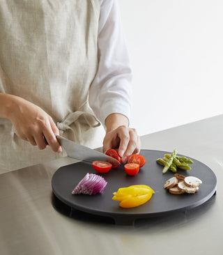 Round Magnetic Cutting Board - By Baano