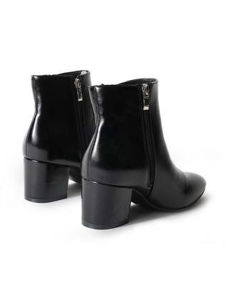 Zuma | Black